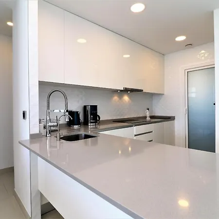 Sunset Drive 1-46 Poniente Beach דירה